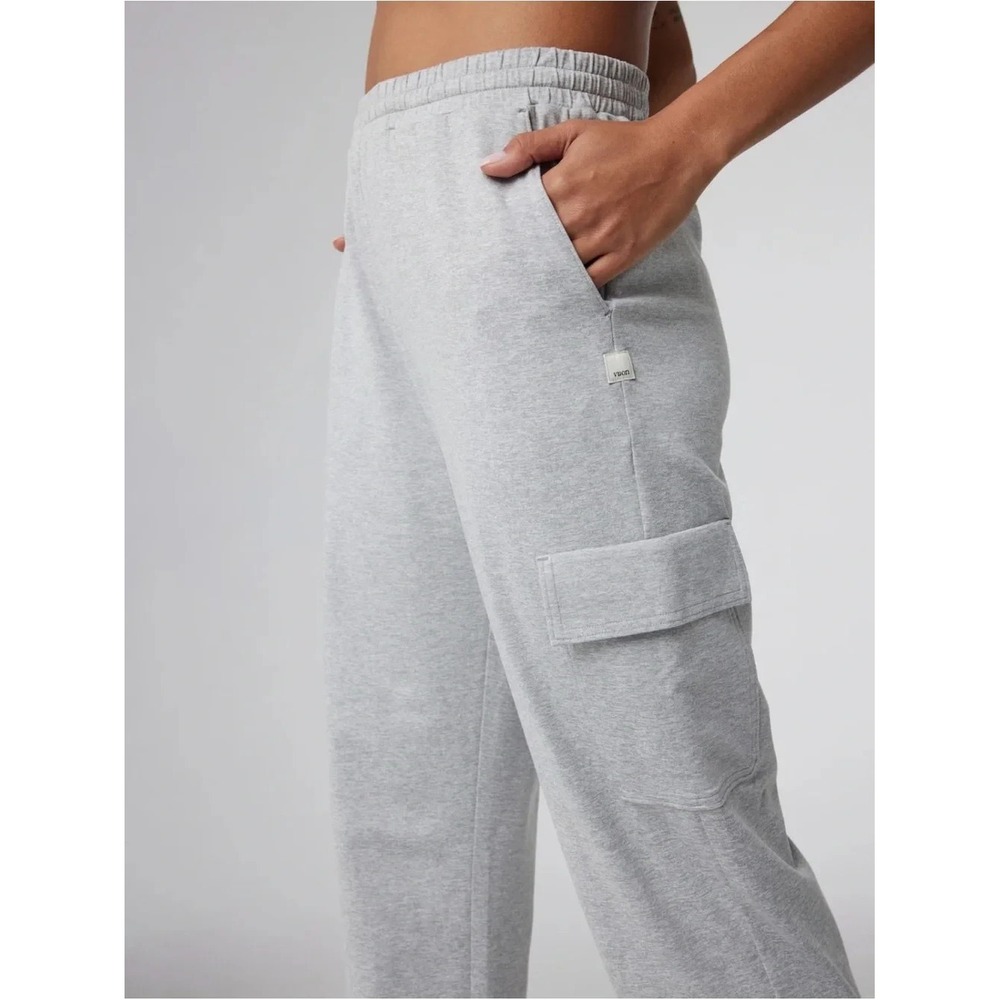 Vuori Halo Essential Wideleg Cargo Pants Womens Size M Gray Casual Travel Gym